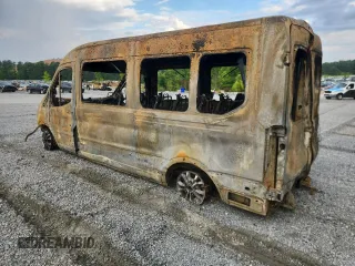 2022 Ford Transit Passenger XL with VIN 1FBAX2C86NKA47790, listed as a Copart auction lot 63018275 with Not provided miles and Non repairable. Bid and sale history available at DreamBid. Image 2.