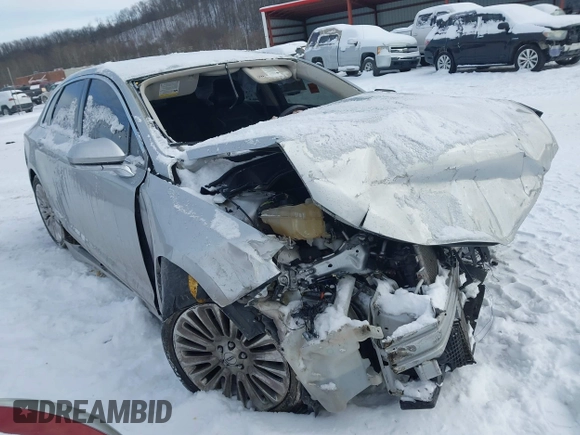 2014 Lincoln MKZ z VIN 3LN6L2J92ER832064, wystawiony jako IAAI lot #41374046 z przebiegiem 84 000 mil mil oraz . Historia ofert i sprzedaży dostępna na DreamBid. Obrazek 11.
