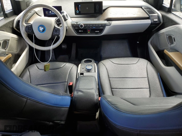 2017 BMW i3 z VIN WBY1Z8C32HV890898, wystawiony jako Copart lot #57968095 z przebiegiem 76 806 mil mil oraz Szkody całkowita. Historia ofert i sprzedaży dostępna na DreamBid. Obrazek 8.