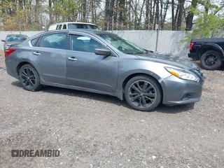 2016 Nissan Altima SR with VIN 1N4AL3AP9GC277916, listed as a IAAI auction lot 41972544 with 122,307 mi miles and . Bid and sale history available at carsss.com. Image 1.