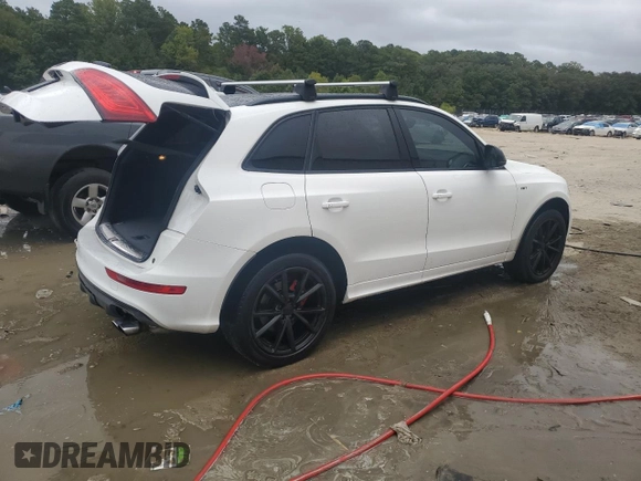 2016 Audi SQ5 Premium Plus with VIN WA1CCAFP6GA118759, listed as a Copart auction lot 71631734 with 70,583 mi miles and Salvage Title. Bid and sale history available at carsss.com. Image 3.