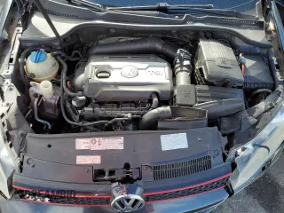 2012 Volkswagen GTI w/Conv & Sunroof с VIN WVWEV7AJ5CW145480, выставлен на аукционе Copart как лот 71466434 с пробегом Не указан миль и Списание • Salvage title. История ставок и продаж доступна на DreamBid. Изображение 11.