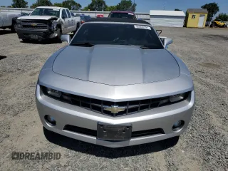 2011 Chevrolet Camaro 1LT z VIN 2G1FB3DD1B9193909, wystawiony jako Copart lot #56000395 z przebiegiem 110 248 mil mil oraz Szkoda całkowita • Salvage title. Historia ofert i sprzedaży dostępna na DreamBid. Obrazek 5.