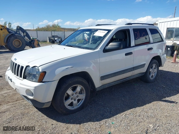 2006 Jeep Grand Cherokee Laredo with VIN 1J4GR48K66C255979, listed as a IAAI auction lot 40365800 with 177,982 mi miles. Bid and sale history available at carsss.com. Image 2.