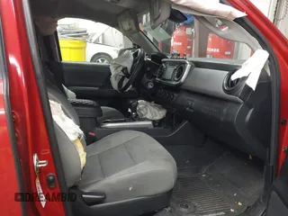 2018 Toyota Tacoma SR with VIN 3TMCZ5AN0JM166978, listed as a IAAI auction lot 41936143 with 129,674 mi miles. Bid and sale history available at carsss.com. Image 5.