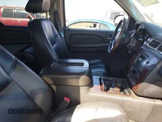 2007 GMC Yukon Denali z VIN 1GKFK63817J134338, wystawiony jako IAAI lot #41970388 z przebiegiem 206 259 mil mil oraz . Historia ofert i sprzedaży dostępna na DreamBid. Obrazek 5.