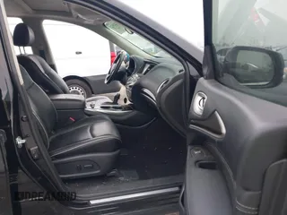 2019 Infiniti QX60 LUXE with VIN 5N1DL0MN7KC500202, listed as a IAAI auction lot 41229623 with 103,626 mi miles. Bid and sale history available at carsss.com. Image 5.