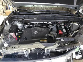 2022 Toyota Highlander XLE with VIN 5TDGZRBH6NS163543, listed as a Copart auction lot 57796635 with 26,011 mi miles and Salvage title. Bid and sale history available at DreamBid. Image 12.