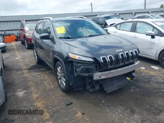 2017 Jeep Cherokee Limited z VIN 1C4PJLDB8HW526765, wystawiony jako IAAI lot #42136476 z przebiegiem 121 694 mil mil oraz . Historia ofert i sprzedaży dostępna na DreamBid. Obrazek 1.