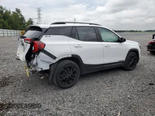 2022 GMC Terrain SLE z VIN 3GKALMEV2NL281045, wystawiony jako Copart lot #63571405 z przebiegiem 23 472 mil mil oraz Nie do naprawy • Non repairable. Historia ofert i sprzedaży dostępna na DreamBid. Obrazek 3.