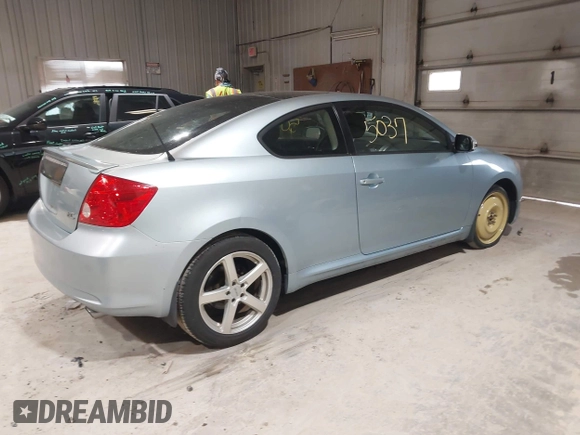 2005 Scion tC z VIN JTKDE177X50055888, wystawiony jako IAAI lot #41955037 z przebiegiem 129 632 mil mil oraz . Historia ofert i sprzedaży dostępna na DreamBid. Obrazek 4.
