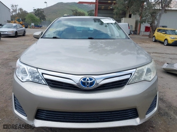 2013 Toyota Camry Hybrid LE with VIN 4T1BD1FK7DU076272, listed as a IAAI auction lot 41886449 with 147,116 mi miles. Bid and sale history available at carsss.com. Image 13.