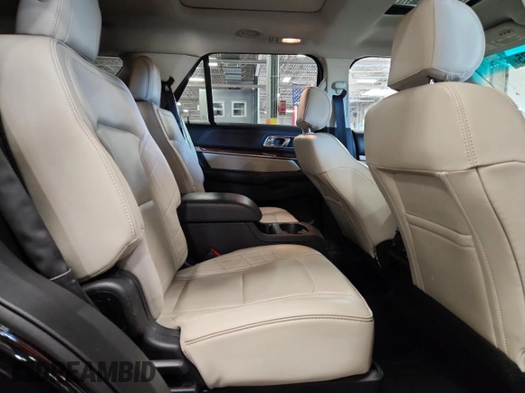 2017 Ford Explorer Platinum с VIN 1FM5K8HT6HGB06710, выставлен на аукционе Copart как лот 59512775 с пробегом 143 459 миль миль и Списание • Salvage title. История ставок и продаж доступна на DreamBid. Изображение 11.