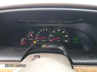 1999 Lincoln Continental with VIN 1LNHM97V3XY667567, listed as a Copart auction lot 84194854 with 137,163 mi miles and Salvage Title. Bid and sale history available at carsss.com. Image 9.