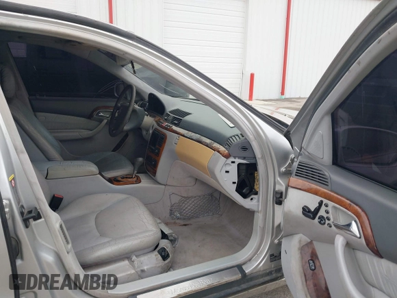 2002 Mercedes-Benz S-Class 5.0L with VIN WDBNG75J12A246997, listed as a IAAI auction lot 41566423 with 181,940 mi miles. Bid and sale history available at carsss.com. Image 5.