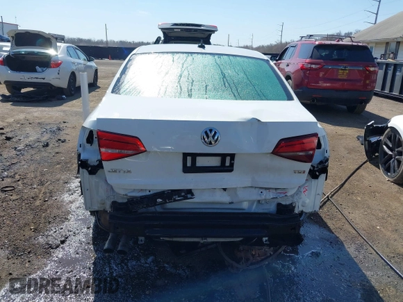 2016 Volkswagen Jetta Sedan 1.4T S w/Technology with VIN 3VW267AJ1GM284752, listed as a IAAI auction lot 41779951 with 164,880 mi miles. Bid and sale history available at carsss.com. Image 17.