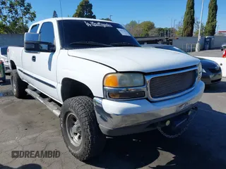 2000 GMC Sierra 1500 SLT with VIN 1GTEC19T7YZ241853, listed as a IAAI auction lot 41657692 with 166,517 mi miles and . Bid and sale history available at carsss.com. Image 1.