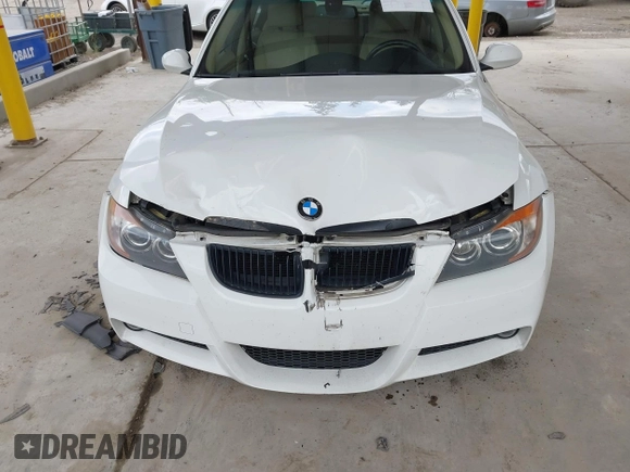 2007 BMW 3 Series 328i с VIN WBAVC53527FZ76805, выставлен на аукционе IAAI как лот 42543532 с пробегом 160 803 миль миль и . История ставок и продаж доступна на DreamBid. Изображение 6.