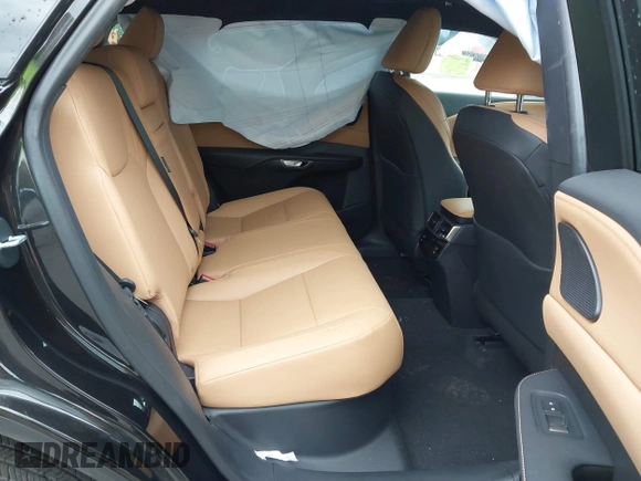 2024 Lexus RX 350 z VIN 2T2BAMCA0RC082117, wystawiony jako IAAI lot #42008294 z przebiegiem 6 576 mil mil oraz . Historia ofert i sprzedaży dostępna na DreamBid. Obrazek 8.