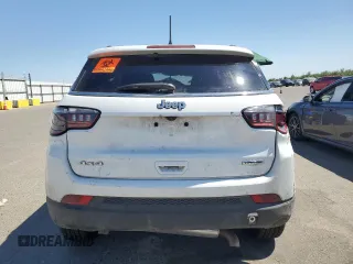 2024 Jeep Compass Latitude z VIN 3C4NJDBN6RT110585, wystawiony jako Copart lot #60543085 z przebiegiem 32 245 mil mil oraz Nie do naprawy • Non repairable. Historia ofert i sprzedaży dostępna na DreamBid. Obrazek 6.