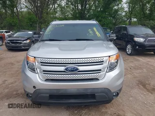 2013 Ford Explorer XLT with VIN 1FM5K7D8XDGC48662, listed as a IAAI auction lot 42182134 with 220,064 mi miles. Bid and sale history available at carsss.com. Image 12.