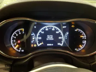 2019 Jeep Grand Cherokee Trailhawk with VIN 1C4RJFLG5KC810600, listed as a Copart auction lot 43541915 with 82,165 mi miles and Salvage title. Bid and sale history available at DreamBid. Image 9.