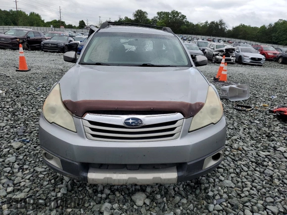 2011 Subaru Outback Limited Power Moon with VIN 4S4BRDKC1B2326972, listed as a Copart auction lot 57434815 with 319,686 mi miles and Salvage title. Bid and sale history available at DreamBid. Image 5.