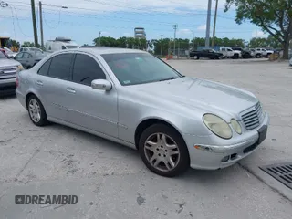 2006 Mercedes-Benz E-Class 3.5L with VIN WDBUF87J26X185759, listed as a IAAI auction lot 41843714 with 1 mi miles. Bid and sale history available at carsss.com. Image 1.