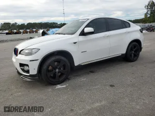 2011 BMW X6 50i with VIN 5UXFG8C51BLZ96811, listed as a Copart auction lot 75038764 with 0 mi miles and Salvage Title. Bid and sale history available at carsss.com. Image 1.