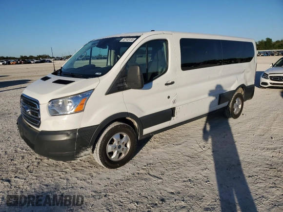 2018 Ford Transit Passenger XL z VIN 1FBZX2YM5JKA75213, wystawiony jako Copart lot #82145134 z przebiegiem 237 825 mil mil oraz Nie do naprawy • Non repairable. Historia ofert i sprzedaży dostępna na DreamBid. Obrazek 1.