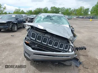 2020 Jeep Compass Latitude z VIN 3C4NJDBB9LT252474, wystawiony jako IAAI lot #42245000 z przebiegiem 62 186 mil mil oraz . Historia ofert i sprzedaży dostępna na DreamBid. Obrazek 11.