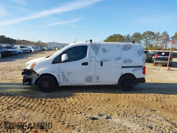 2017 Nissan NV200 S z VIN 3N6CM0KN2HK712280, wystawiony jako IAAI lot #41211228 z przebiegiem 153 840 mil mil oraz . Historia ofert i sprzedaży dostępna na DreamBid. Obrazek 15.