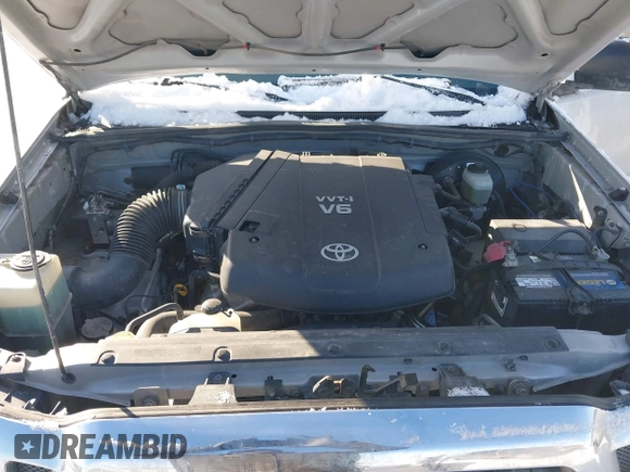 2006 Toyota Tacoma z VIN 5TELU42N06Z195981, wystawiony jako IAAI lot #41333261 z przebiegiem 216 216 mil mil oraz . Historia ofert i sprzedaży dostępna na DreamBid. Obrazek 10.