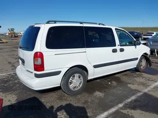 2004 Chevrolet Venture LS with VIN 1GNDX03E24D177501, listed as a IAAI auction lot 41506645 with 190,380 mi miles. Bid and sale history available at carsss.com. Image 4.