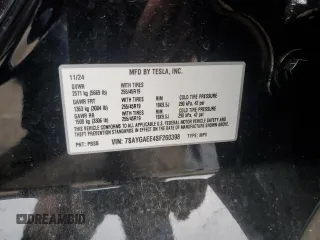 2025 Tesla Model Y Long Range z VIN 7SAYGAEE4SF260398, wystawiony jako Copart lot #54580745 z przebiegiem Nie podano mil oraz Szkoda całkowita • Salvage title. Historia ofert i sprzedaży dostępna na DreamBid. Obrazek 12.