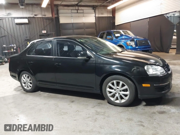 2010 Volkswagen Jetta SE z VIN 3VWRZ7AJ3AM157188, wystawiony jako IAAI lot #41816829 z przebiegiem 188 180 mil mil oraz . Historia ofert i sprzedaży dostępna na DreamBid. Obrazek 13.