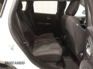 2021 Jeep Cherokee Latitude with VIN 1C4PJMCB7MD166000, listed as a IAAI auction lot 41631945 with 48,046 mi miles and . Bid and sale history available at DreamBid. Image 8.