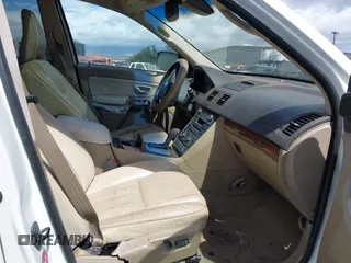 2013 Volvo XC90 Premier Plus z VIN YV4952CY3D1657314, wystawiony jako IAAI lot #42477546 z przebiegiem 104 693 mil mil oraz . Historia ofert i sprzedaży dostępna na DreamBid. Obrazek 5.
