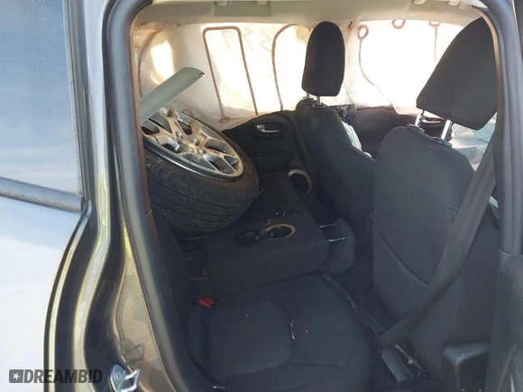 2016 Jeep Renegade Latitude with VIN ZACCJBBT5GPE31211, listed as a IAAI auction lot 41763491 with 85,954 mi miles. Bid and sale history available at carsss.com. Image 8.