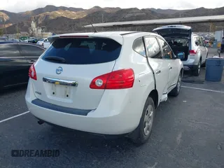 2011 Nissan Rogue SV z VIN JN8AS5MT7BW173146, wystawiony jako IAAI lot #41590010 z przebiegiem 124 212 mil mil oraz . Historia ofert i sprzedaży dostępna na DreamBid. Obrazek 4.