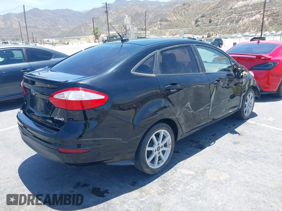 2017 Ford Fiesta SE с VIN 3FADP4BJ4HM170421, выставлен на аукционе IAAI как лот 42505892 с пробегом 96 542 миль миль и . История ставок и продаж доступна на DreamBid. Изображение 4.