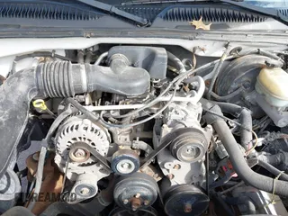 2006 Chevrolet Silverado 1500 Work Truck with VIN 1GCEK14XX6Z282116, listed as a IAAI auction lot 41864276 with 227,306 mi miles. Bid and sale history available at carsss.com. Image 10.