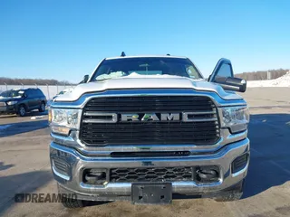 2019 Ram 2500 Big Horn with VIN 3C6UR5DJ3KG605871, listed as a IAAI auction lot 41292336 with 104,270 mi miles and . Bid and sale history available at DreamBid. Image 12.