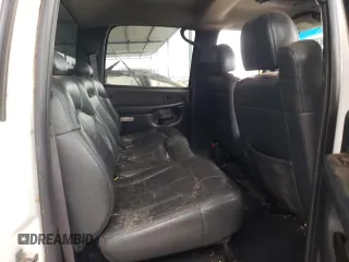 2002 GMC Sierra 1500HD SLE z VIN 1GTGK13U12F187178, wystawiony jako Copart lot #86453504 z przebiegiem 187 711 mil mil oraz Szkody całkowita. Historia ofert i sprzedaży dostępna na DreamBid. Obrazek 11.