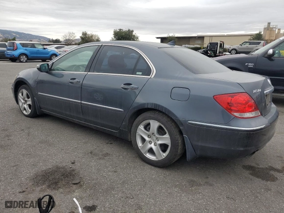 2005 Acura RL with VIN JH4KB16595C008713, listed as a Copart auction lot 82051764 with 339,585 mi miles and Salvage Title. Bid and sale history available at carsss.com. Image 2.