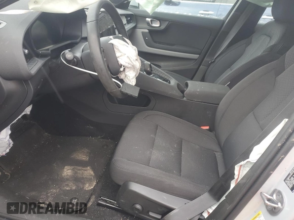 2024 Polestar 2 z VIN YSMFE3KA6RL215336, wystawiony jako Copart lot #81899354 z przebiegiem Nie podano mil oraz Szkody całkowita. Historia ofert i sprzedaży dostępna na DreamBid. Obrazek 7.