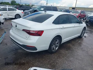 2024 Volkswagen Jetta SE with VIN 3VW7M7BU4RM097738, listed as a IAAI auction lot 42582290 with 2,598 mi miles and . Bid and sale history available at DreamBid. Image 4.