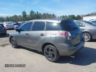 2006 Toyota Matrix STD with VIN 2T1KR32E76C575204, listed as a IAAI auction lot 42079811 with 299,999 mi miles and . Bid and sale history available at carsss.com. Image 3.