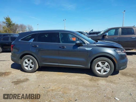 2022 Kia Sorento LX with VIN 5XYRG4LC1NG102859, listed as a IAAI auction lot 41661977 with 96,273 mi miles. Bid and sale history available at carsss.com. Image 13.