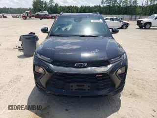 2021 Chevrolet TrailBlazer RS with VIN KL79MTSLXMB117435, listed as a Copart auction lot 56006904 with 19,905 mi miles and Salvage Title. Bid and sale history available at DreamBid. Image 5.
